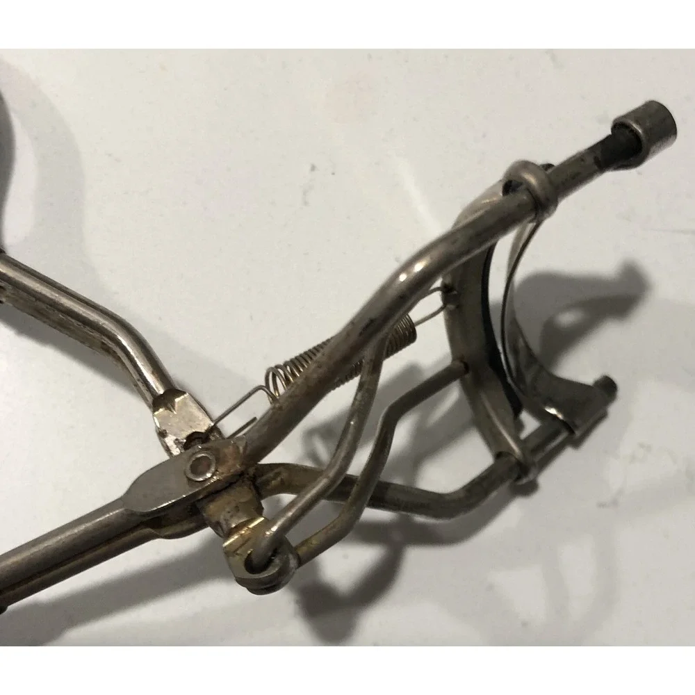 Vintage Art Nouveau‎ Style Lady Makeup Eyelash Curler Rare Spring Mechanic
